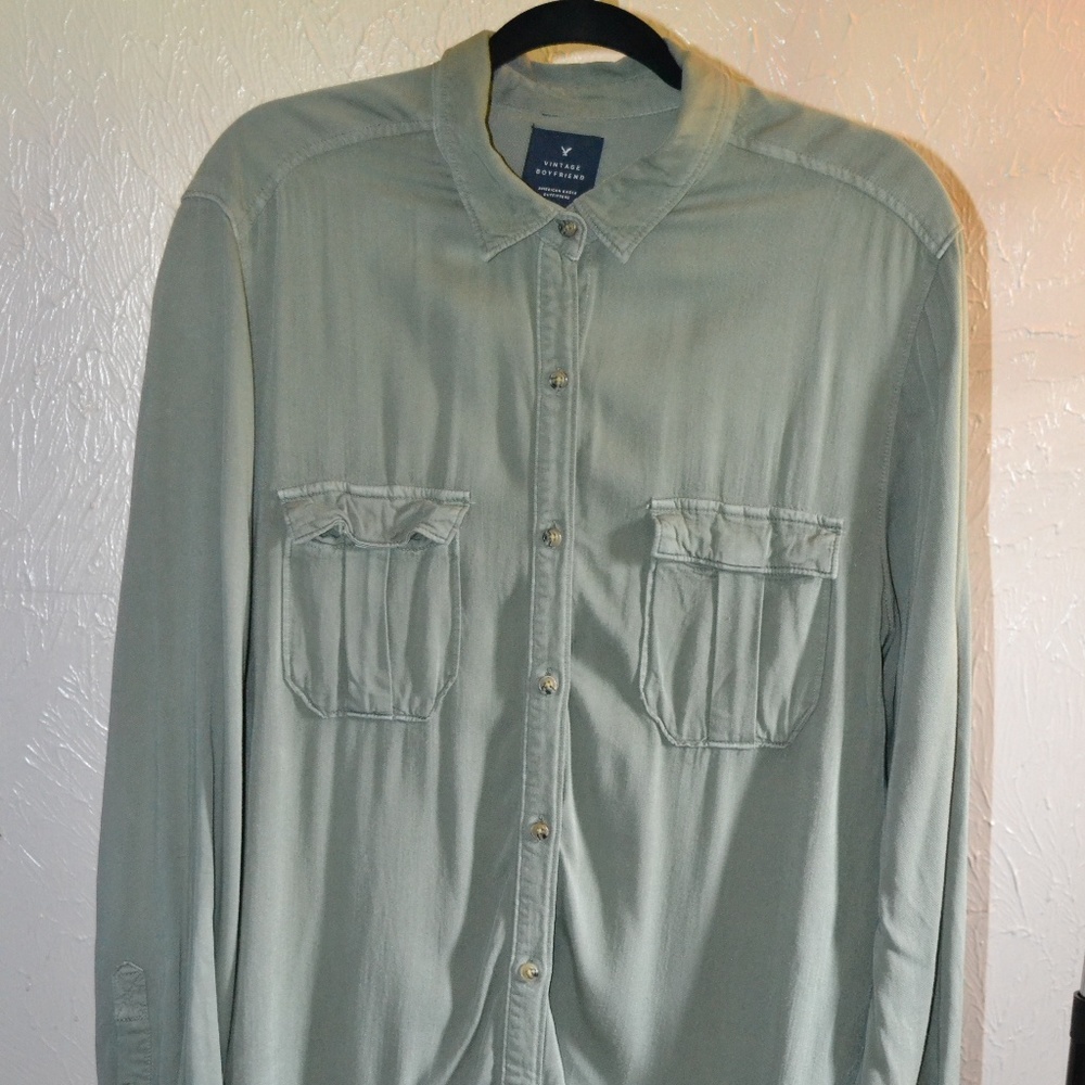 American Eagle Button Down Long Sleeve Top